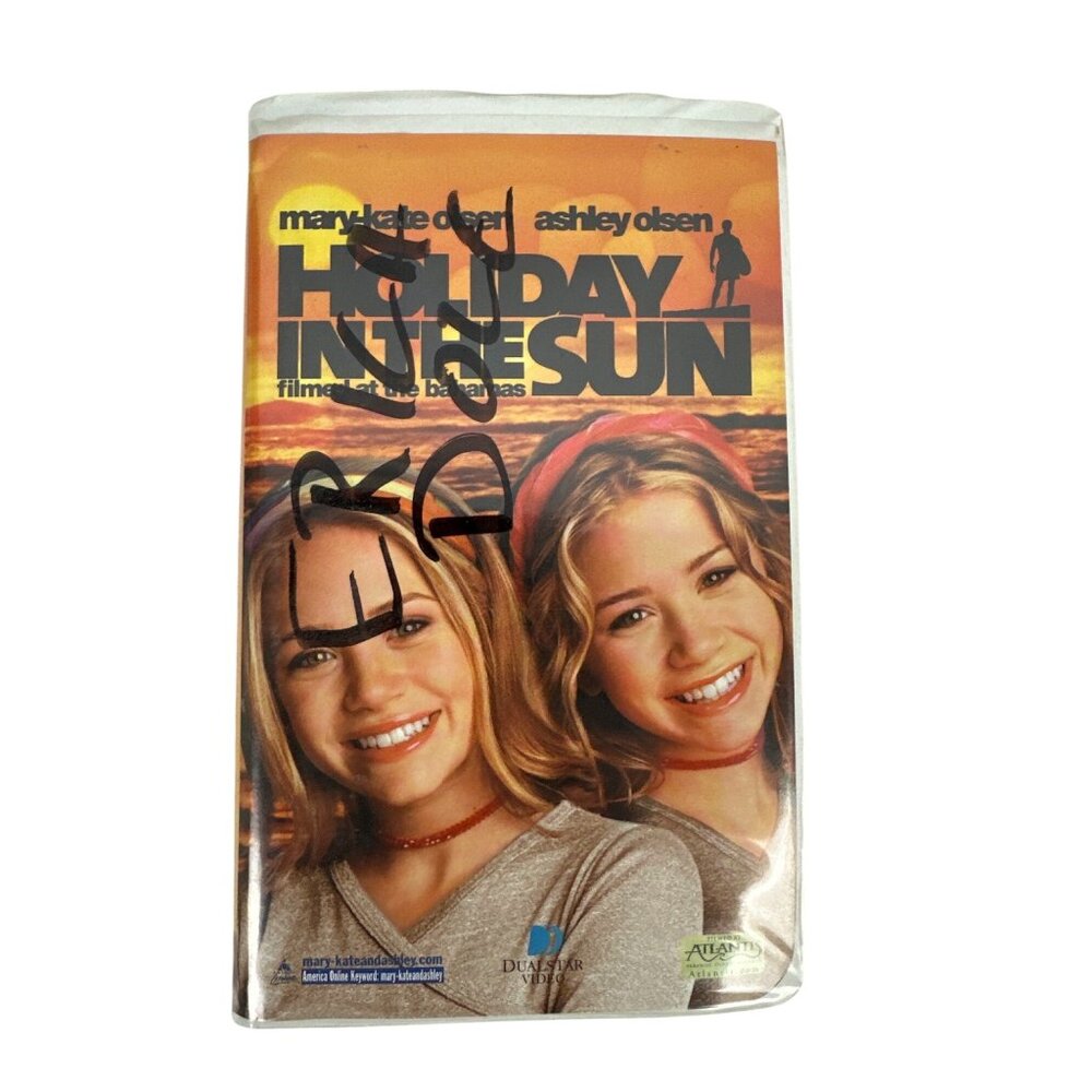 Holiday In The Sun VHS 2001 Mary-Kate & Ashley Olsen Dualstar Video Pre-Owned